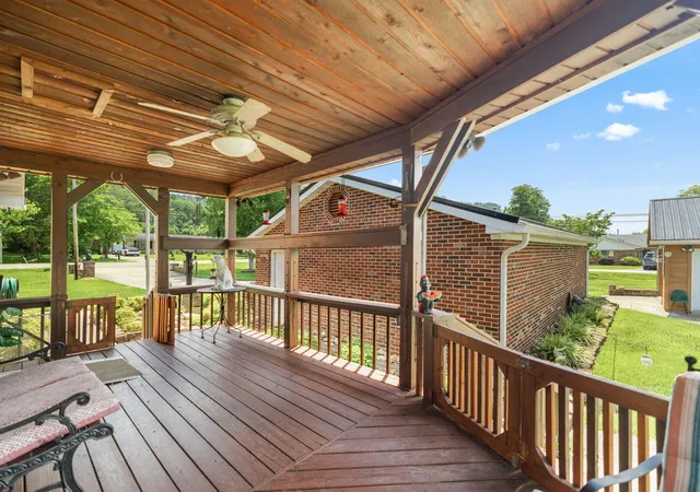 Homes for sale in Stanton, KY | 1178 E College Ave, Stanton, KY 40380 | MLS# 26016128