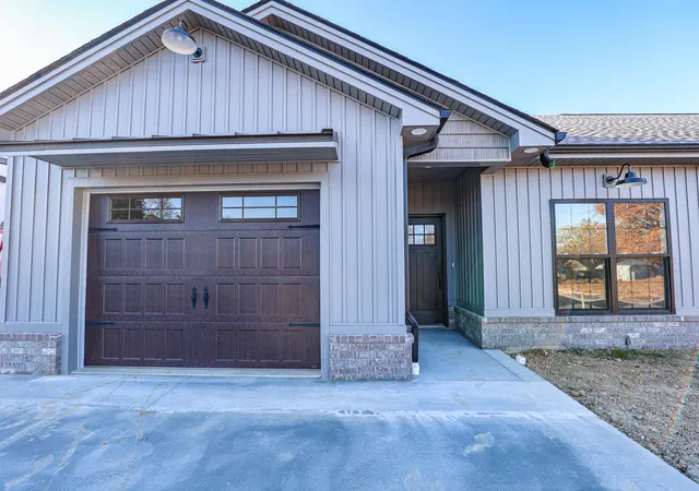 2nd image of 809 Violet Ct, Paducah, KY 42001 | MLS# 26017431