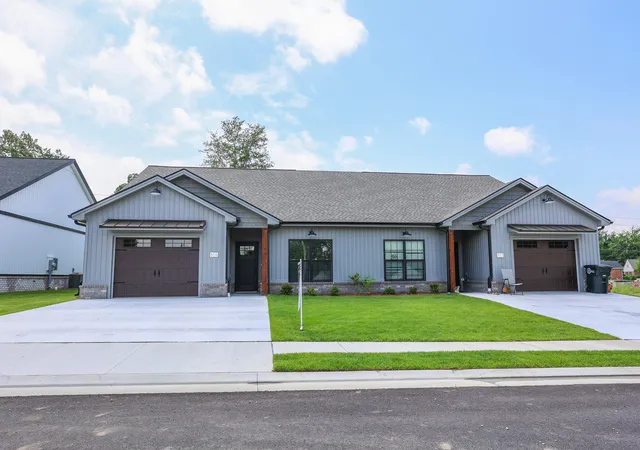 3rd image of 809 Violet Ct, Paducah, KY 42001 | MLS# 26017431