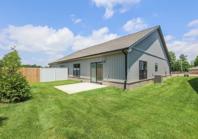4th image of 809 Violet Ct, Paducah, KY 42001 | MLS# 26017431