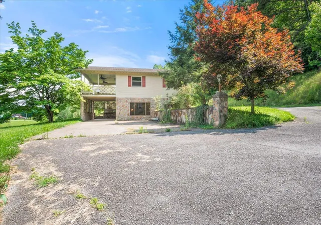 Homes for sale in Rockholds, KY | 141 Junior Hayes Loop #141, Rockholds, KY 40759 | MLS# 26014973