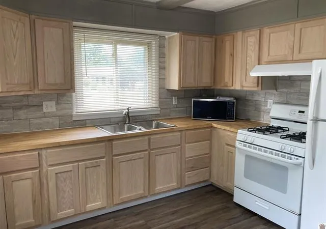3rd image of 2823 Fairmont St, Paducah, KY 42003 | MLS# 26017967