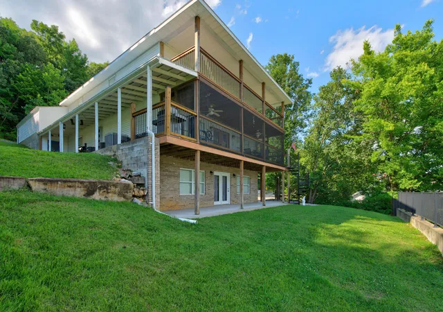 Homes for sale in Kuttawa, KY | 141 S Ash St, Kuttawa, KY 42055 | MLS# 26015120