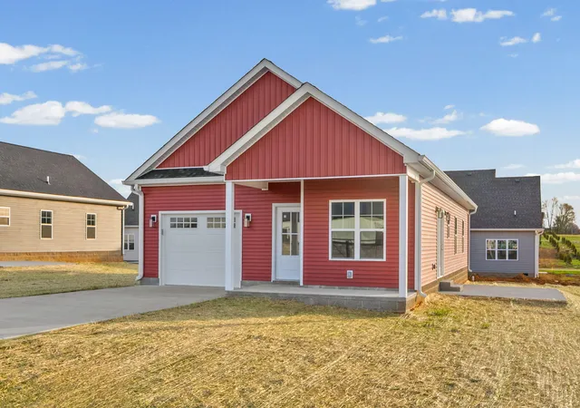 Homes for sale in Elkton, KY | 102 Joiner Ave, Elkton, KY 42220 | MLS# 26016436