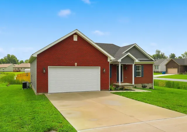 Homes for sale in Lawrenceburg, KY | 1071 Rainbow Wy, Lawrenceburg, KY 40342 | MLS# 26014872