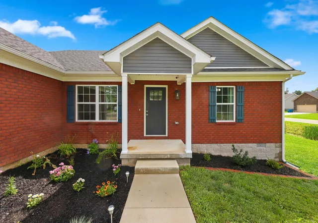 Homes for sale in Lawrenceburg, KY | 1071 Rainbow Wy, Lawrenceburg, KY 40342 | MLS# 26014872