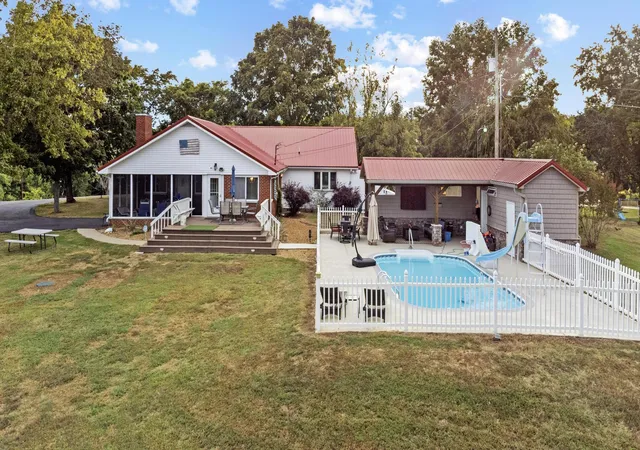 Photo 1 of Single family home for sale at 49 Aubry Ln, Cadiz, KY 42211 | MLS# 26016789 | Listing updated on 2026-07-15