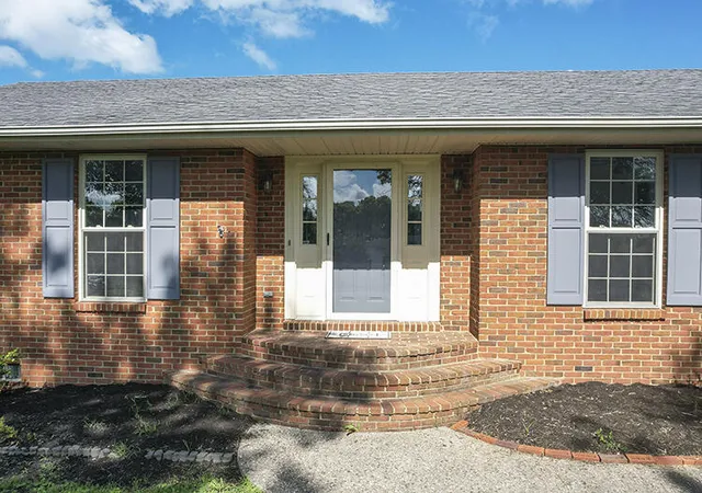 Homes for sale in Harrodsburg, KY | 923 Meadow Ln, Harrodsburg, KY 40330 | MLS# 26014928