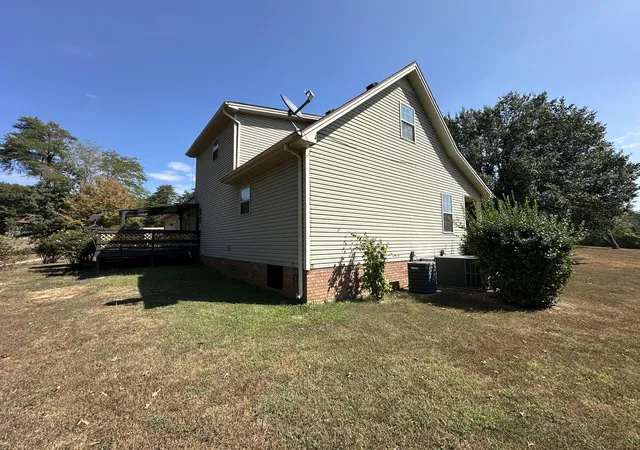Homes for sale in Dawson Springs, KY | 330 Alexander Rd, Dawson Springs, KY 42408 | MLS# 26016432