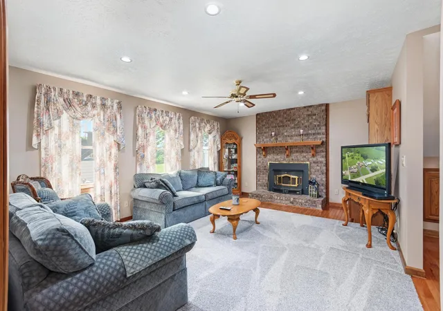 5th image of 743 Ky-365, Sturgis, KY 42459 | MLS# 26017249