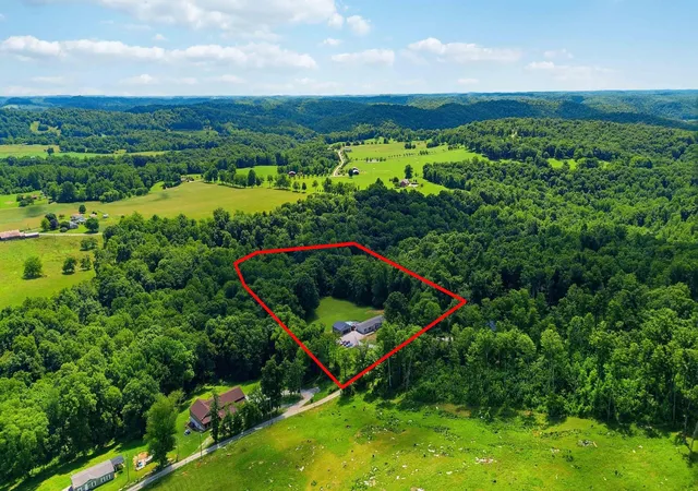 Homes for sale in Mt Vernon, KY | 757 Lear Ln, Mt Vernon, KY 40456 | MLS# 26014840