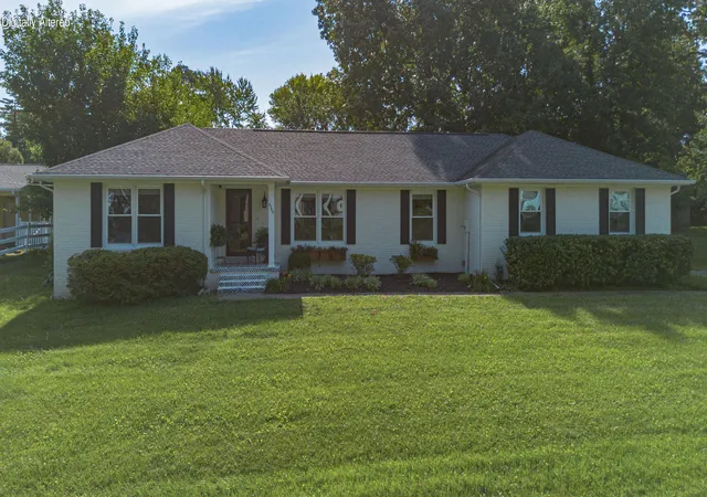 1st image of 4242 Forrest Ave, Paducah, KY 42001 | MLS# 26014857
