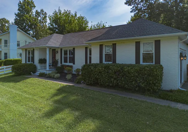 2nd image of 4242 Forrest Ave, Paducah, KY 42001 | MLS# 26014857