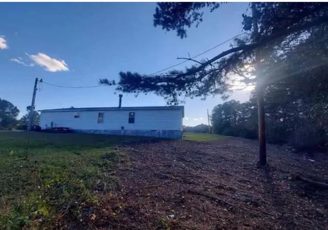 Homes for sale in Mc Kee, KY | 305 Gray Hawk Community Park Rd, Mc Kee, KY 40447 | MLS# 26017791