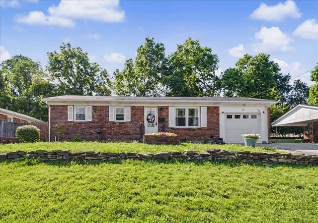 Homes for sale in Frankfort, KY | 111 Bender Dr, Frankfort, KY 40601 | MLS# 26014855