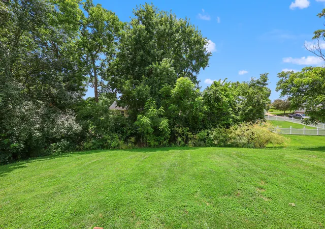 Homes for sale in Lawrenceburg, KY | 120 Yorkshire Dr, Lawrenceburg, KY 40342 | MLS# 26015034