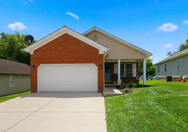 Homes for sale in Lawrenceburg, KY | 120 Yorkshire Dr, Lawrenceburg, KY 40342 | MLS# 26015034