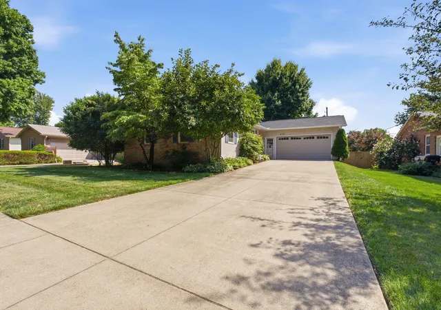 Homes for sale in Lexington, KY | 436 Pasadena Dr, Lexington, KY 40503 | MLS# 26014859