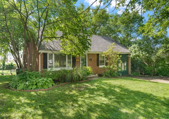 Photo 2 of Single family home for sale at 2009 Dellwood Dr, Lexington, KY 40503 | MLS# 26014876 | Listing updated on 2026-08-31