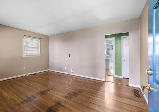 Photo 3 of Single family home for sale at 2009 Dellwood Dr, Lexington, KY 40503 | MLS# 26014876 | Listing updated on 2026-08-31