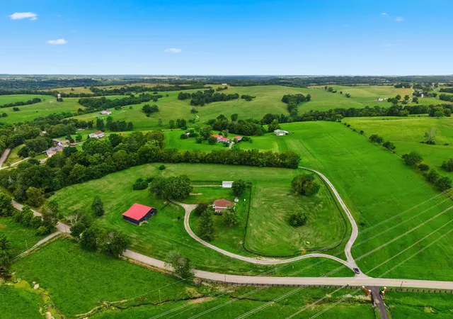 Homes for sale in Lancaster, KY | 1566 Old Danville Rd, Lancaster, KY 40444 | MLS# 26014911
