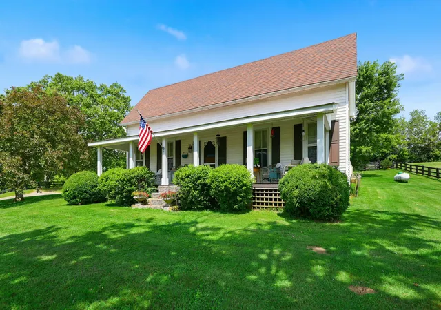 Homes for sale in Lancaster, KY | 1566 Old Danville Rd, Lancaster, KY 40444 | MLS# 26014911