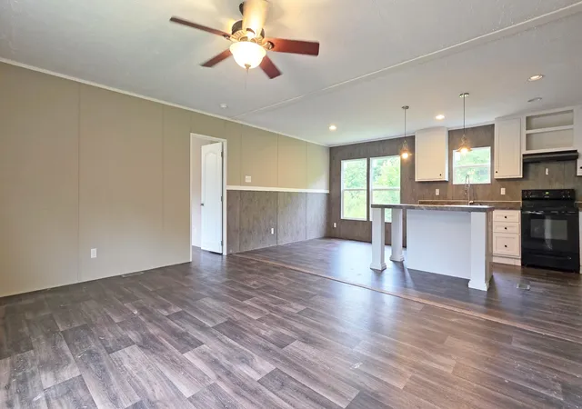 Homes for sale in Corbin, KY | 89 Tower Rd, Corbin, KY 40701 | MLS# 26014903