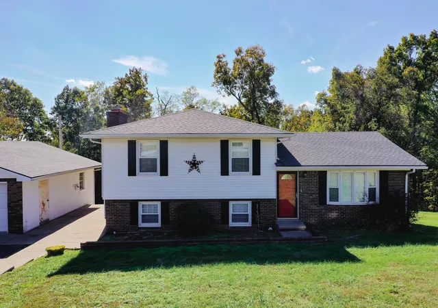 Homes for sale in Marion, KY | 2003 State Route 506, Marion, KY 42064 | MLS# 26014894
