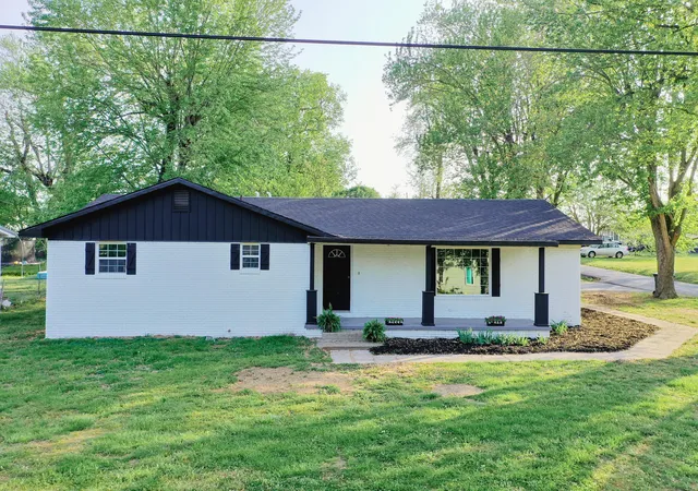 Homes for sale in Princeton, KY | 411 Bell St, Princeton, KY 42445 | MLS# 26014900