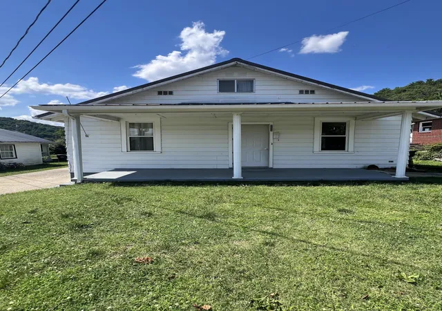 1st image of 253 Hager St, Prestonsburg, KY 41653 | MLS# 26014941
