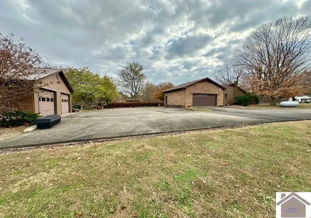Photo 3 of Single family home for sale at 8898 E St Rt, Mayfield, KY 42066 | MLS# 26018469 | Listing updated on 2026-08-03