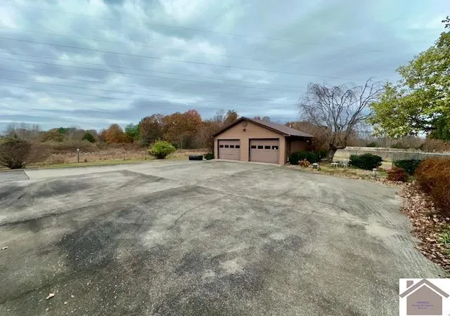 Photo 3 of Single family home for sale at 8898 E St Rt, Mayfield, KY 42066 | MLS# 26018469 | Listing updated on 2026-08-03