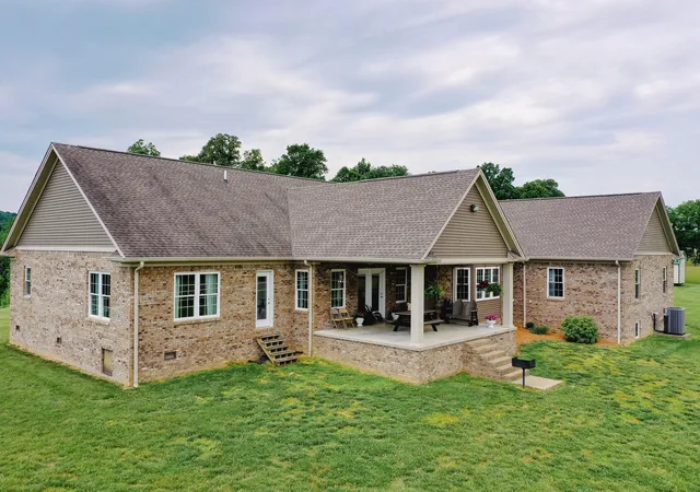 Homes for sale in Marion, KY | 976 Buggs Branch Rd, Marion, KY 42064 | MLS# 26014918