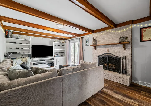 Photo 2 of Single family home for sale at 133 Windsor Dr, Hopkinsville, KY 42240 | MLS# 26015892 | Listing updated on 2026-07-02