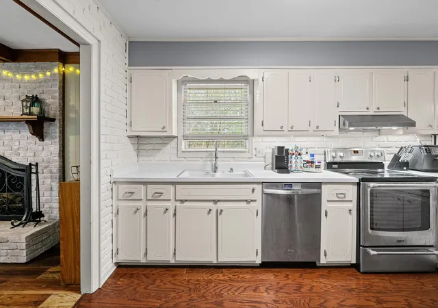 Photo 3 of Single family home for sale at 133 Windsor Dr, Hopkinsville, KY 42240 | MLS# 26015892 | Listing updated on 2026-07-02