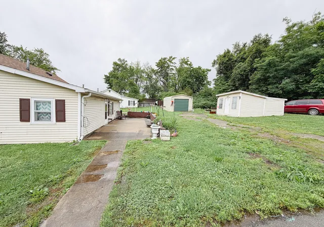 Homes for sale in Princeton, KY | 409 Willow Ln, Princeton, KY 42445 | MLS# 26014945
