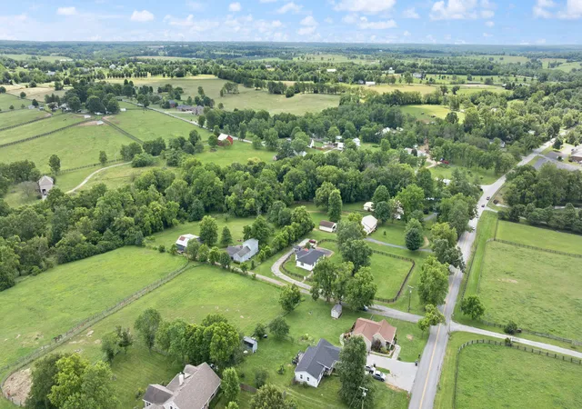 Homes for sale in Versailles, KY | 3156 Pinckard Pike, Versailles, KY 40383 | MLS# 26015488