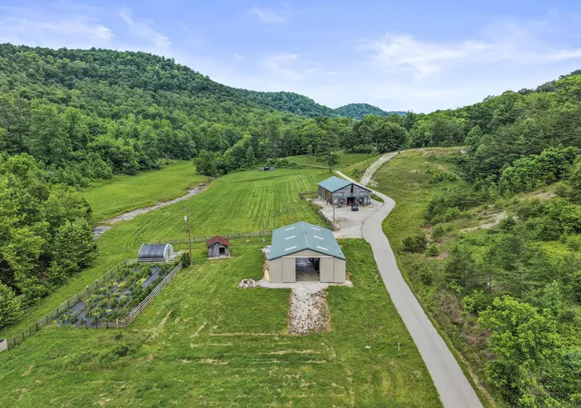 1st image of 1191 Horns River Rd, Irvine, KY 40336 | MLS# 26014953