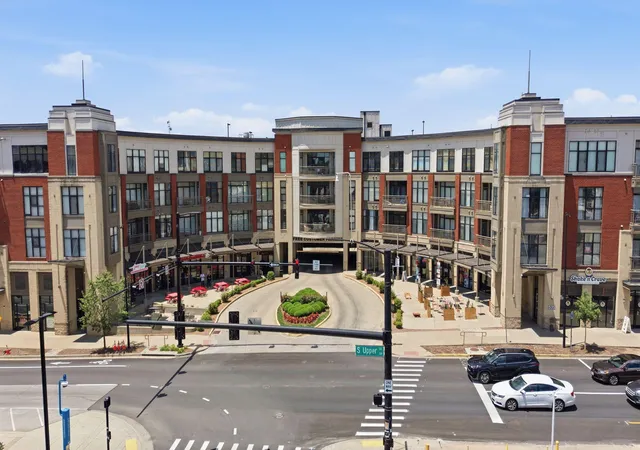 3rd image of 650 S Mill St, Lexington, KY 40508