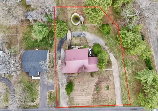2nd image of 1717 N Friendship Rd, Paducah, KY 42001 | MLS# 26015335