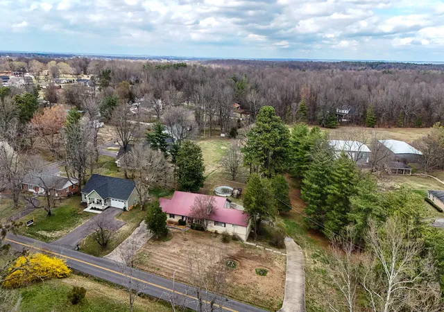 32nd image of 1717 N Friendship Rd, Paducah, KY 42001 | MLS# 26015335
