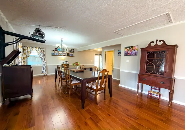 5th image of 1717 N Friendship Rd, Paducah, KY 42001 | MLS# 26015335