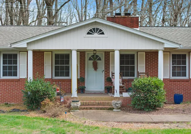 Homes for sale in Kuttawa, KY | 97 State Route 810, Kuttawa, KY 42055 | MLS# 26016779