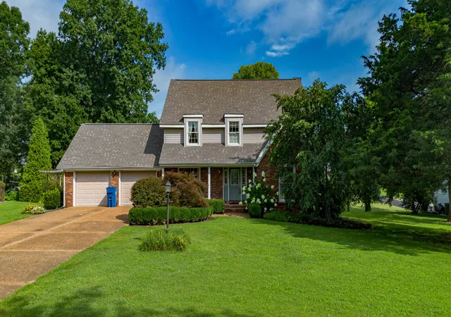1st image of 323 Meadowaire Dr, Paducah, KY 42003 | MLS# 26017516
