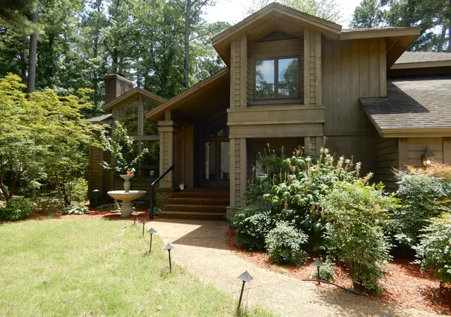 2nd image of 643 Whitney Dr, Paducah, KY 42001 | MLS# 26015092