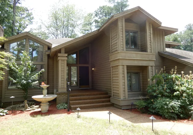 3rd image of 643 Whitney Dr, Paducah, KY 42001 | MLS# 26015092