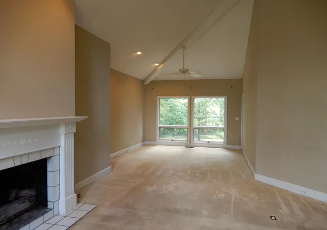 Photo 3 of Single family home for sale at 643 Whitney Dr, Paducah, KY 42001 | MLS# 26015092 | Listing updated on 2026-09-21