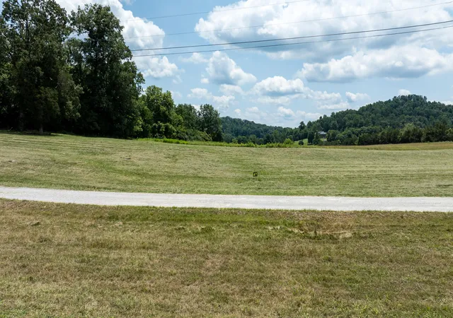 Homes for sale in Somerset, KY | 70 Maggie Wy, Somerset, KY 42503 | MLS# 26015139