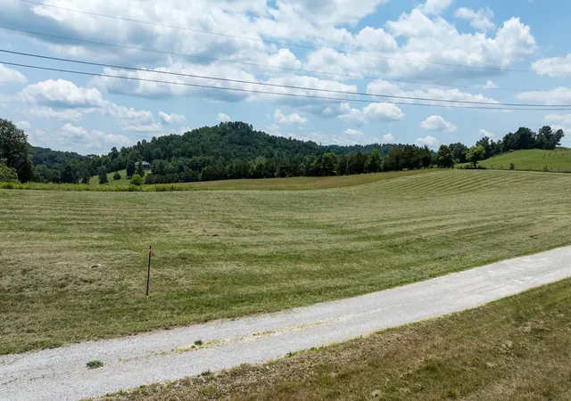 Homes for sale in Somerset, KY | 70 Maggie Wy, Somerset, KY 42503 | MLS# 26015139