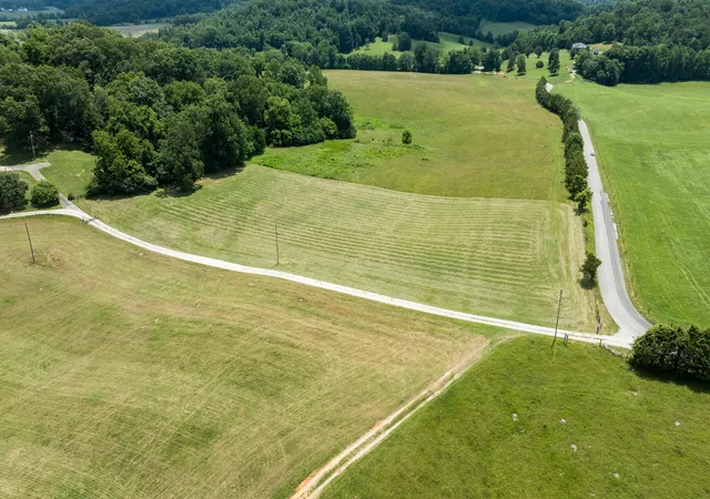 Photo 2 of Sale Pending at 16,32,70 & 94 Maggie Way, Somerset, KY 42503 | MLS# 26015134 | Listing updated on 2026-07-04